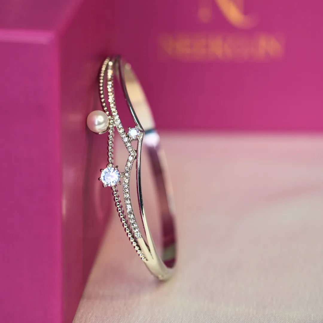 Lustre Pearl Bracelet