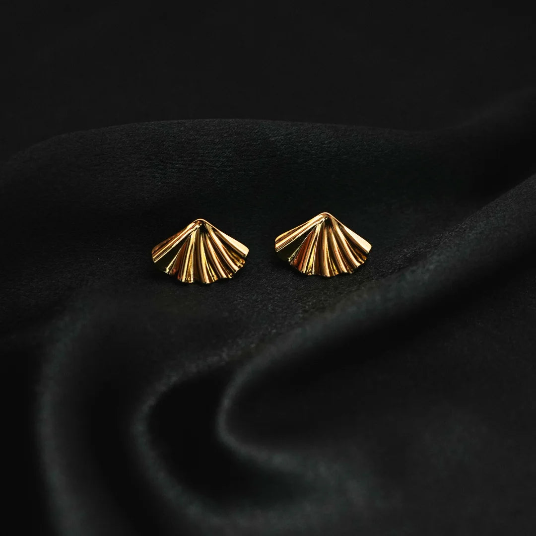 Golden Shell Earrings