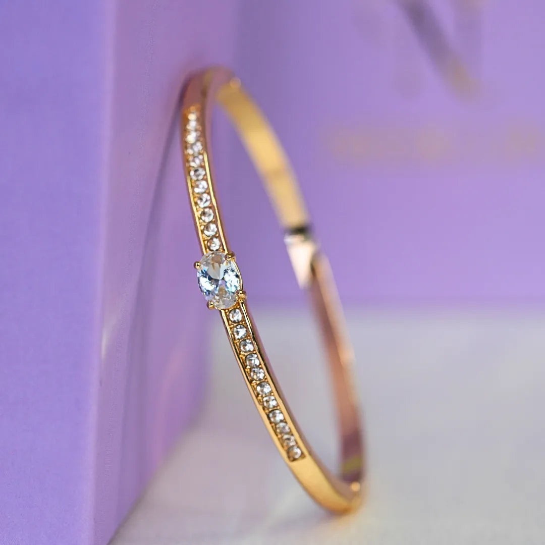 Solitaire Radiance Bracelet