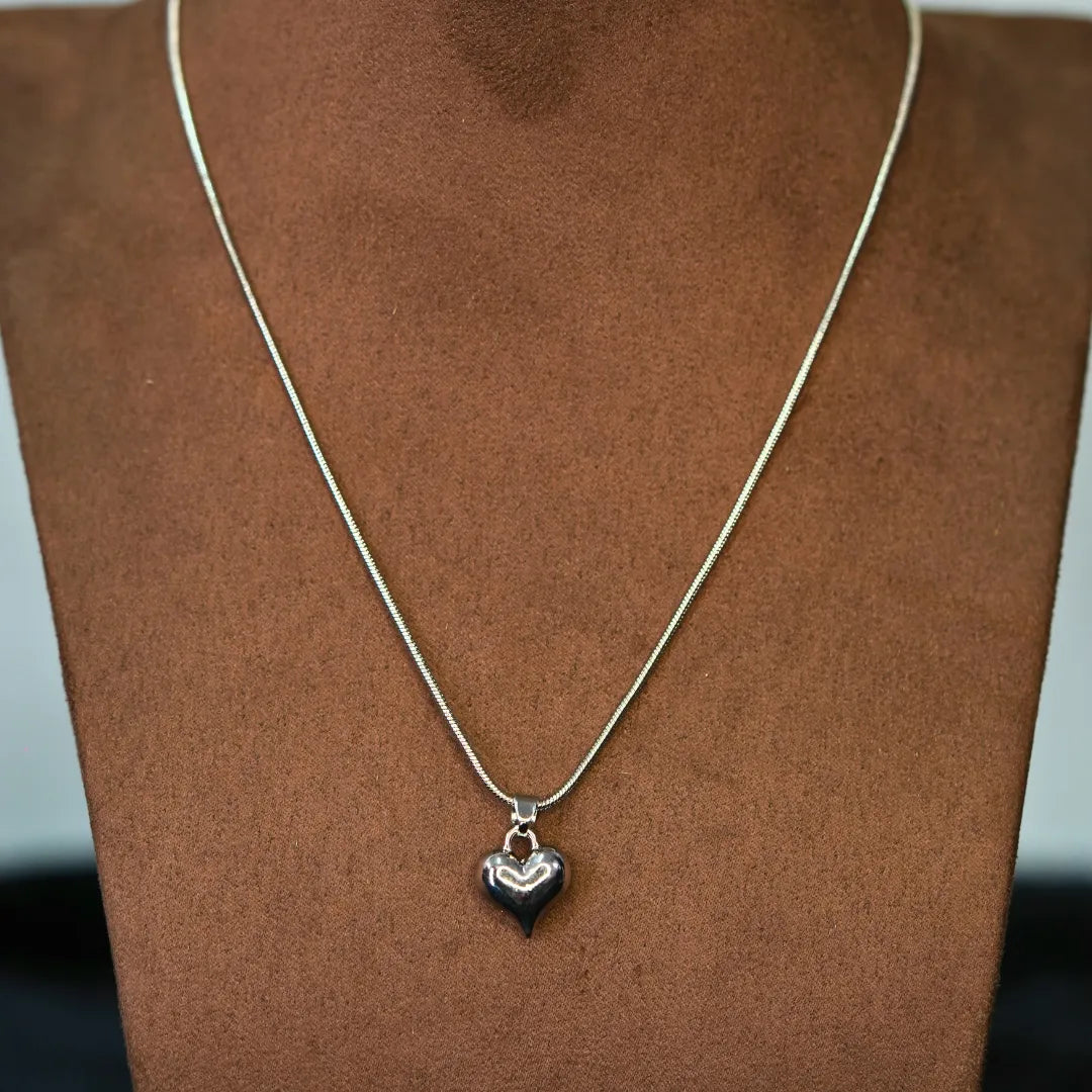 Graceful Heart Necklace