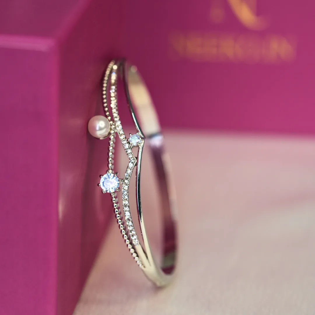 Lustre Pearl Bracelet