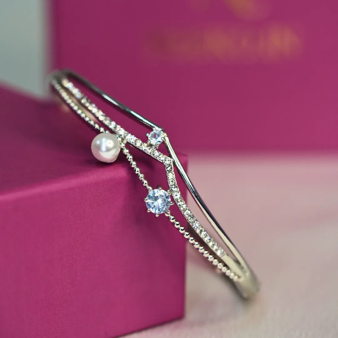 Lustre Pearl Bracelet