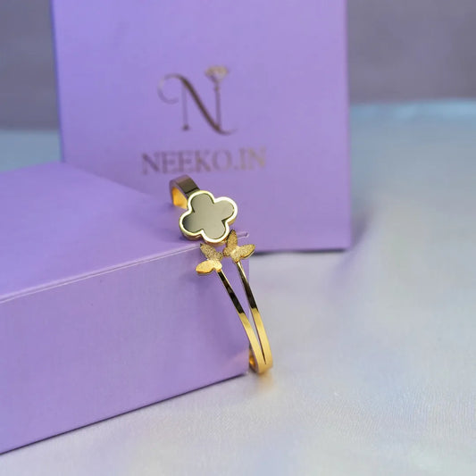 Golden Cloverfly Bracelet