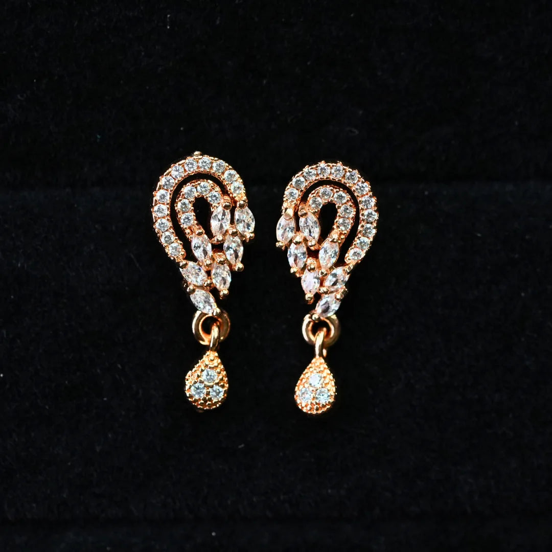 Regal Paisley Drops