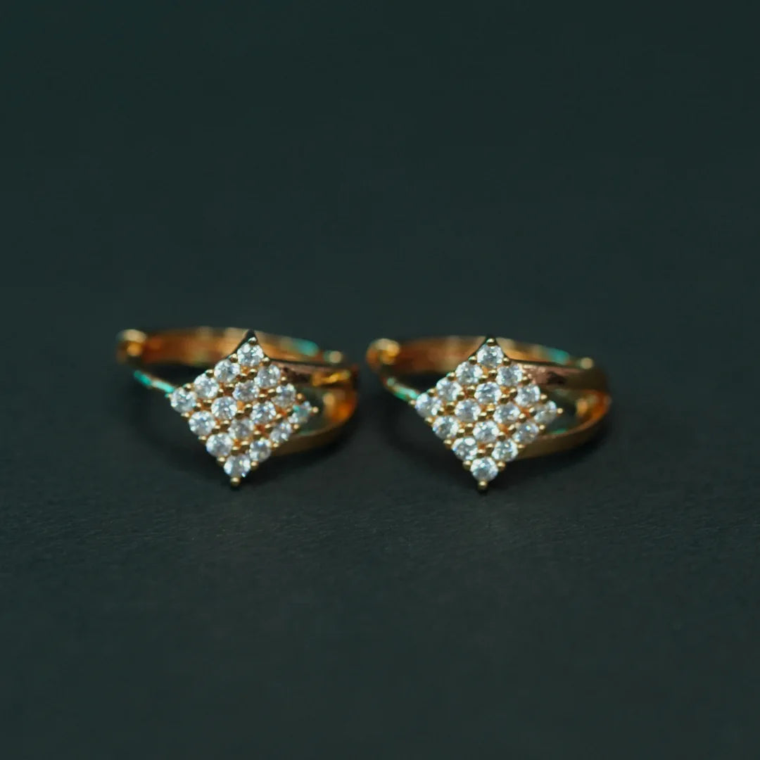 Micro-studded sparkle detailing