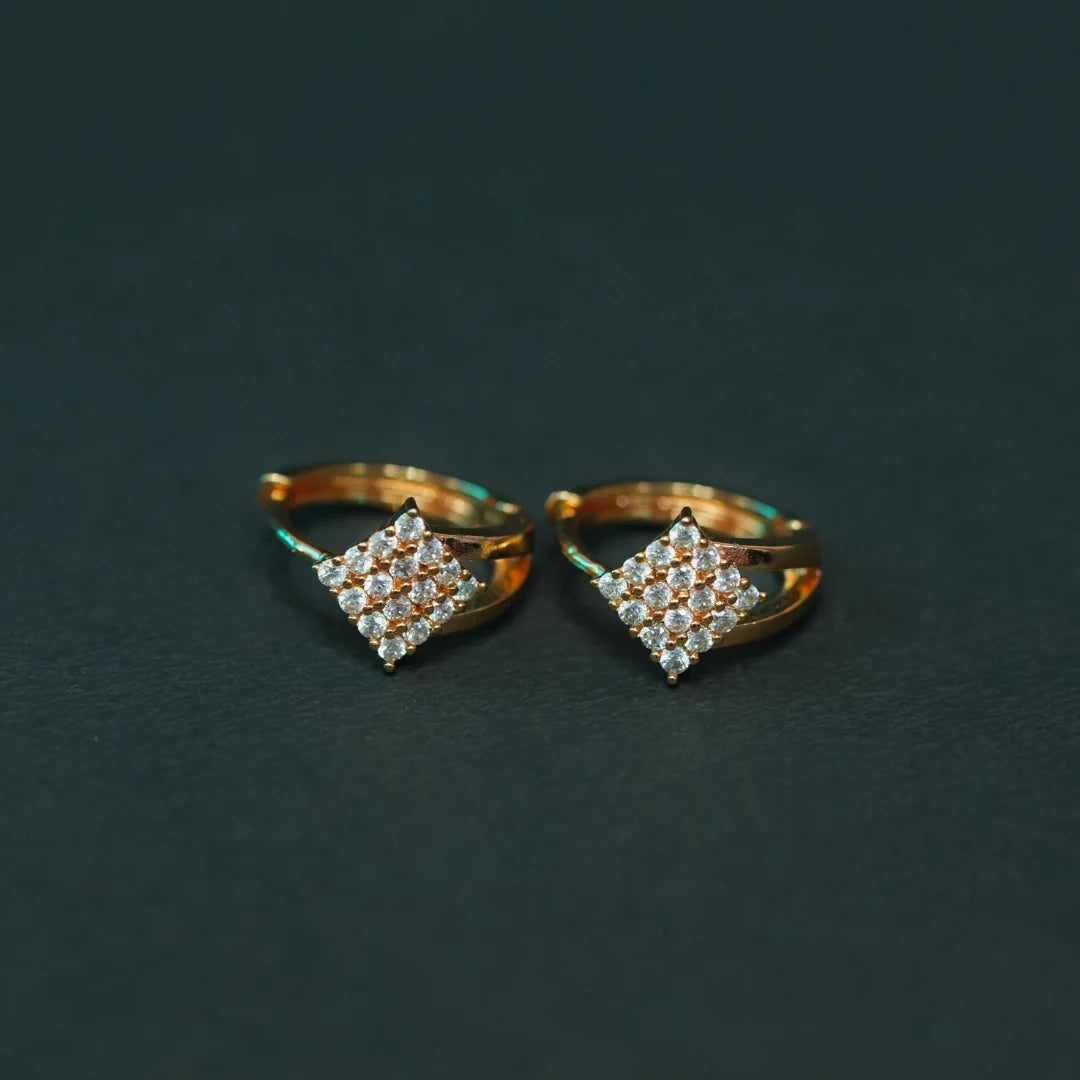Micro-studded sparkle detailing