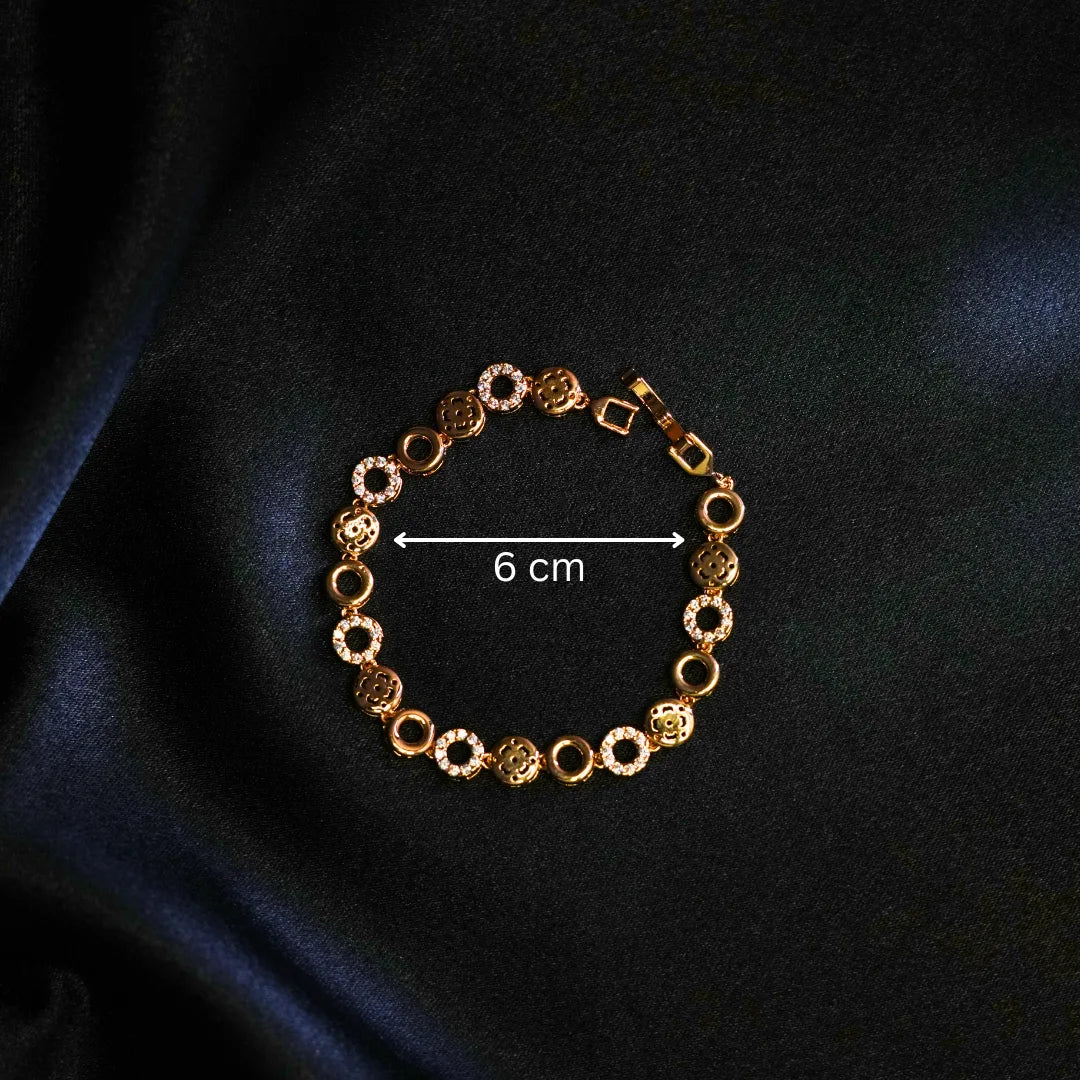 Lustre Loop Bracelet